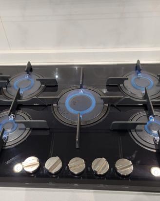 Piano cottura 5 fuochi Hotpoint Ariston