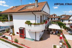 Villa di 260 m² con più di 5 locali e box auto dop