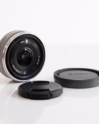 SONY 16 Mm F2.8 Mirrorless APS-C