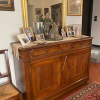 Credenza antica bassa in noce