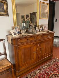 Credenza antica bassa in noce