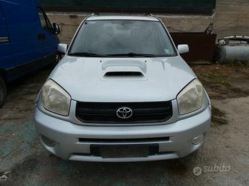 Ricambi usati per TOYOTA RAV4 2.0 D-4D 2004