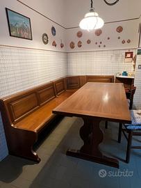 Cassapanca ad angolo + tavolo + sedie
