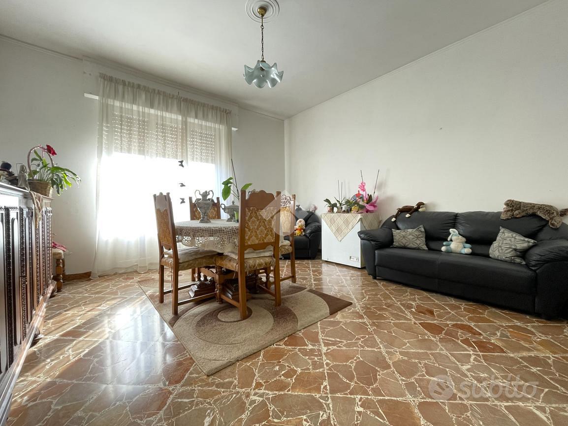 5 LOCALI A AREZZO