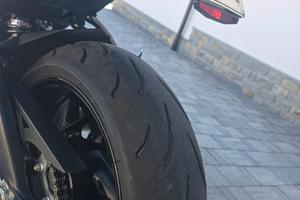 Suzuki gsx s 1000