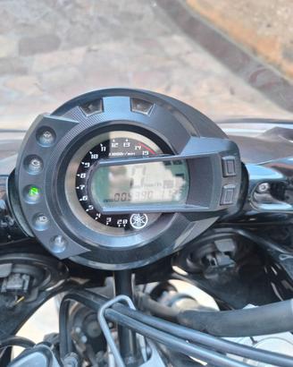 Moto Yamaha fz 6 s1