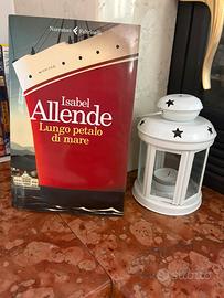 Libro Lungo petalo di mare, Isabel Allende