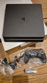 Play Station 4 + WRC 8 pari al nuovo