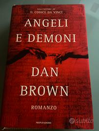 Romanzo Demoni e Angeli di Dan Brown
