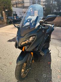 Tmax tech Max tagliandato in Yamaha