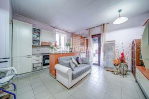 CARONNO VARESINO - CASA INDIPENDENTE