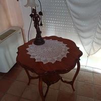 Tavolino, specchiera, scrittoio