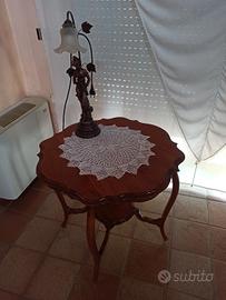 Tavolino, specchiera, scrittoio