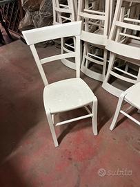 Sedie in legno bianche