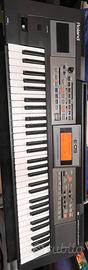 Tastiera Roland E09 Arranger