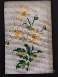 Ribasso Cornice legno nero con ricamo a mano 