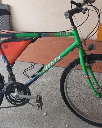 bicicletta mountain bike