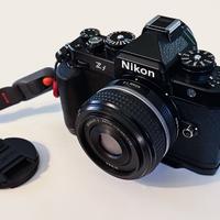 Nikon Zf + Nikkor 40 mm f/2 SE + SmallRig