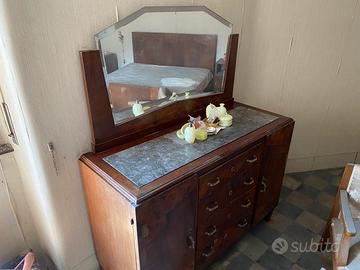 Comó antico in legno con Specchio