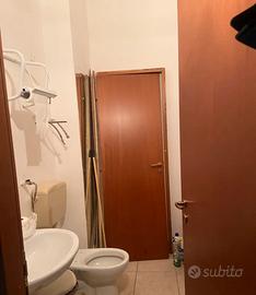 Locale in via partanna mondello