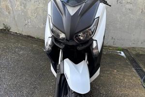 Yamaha xmax 250