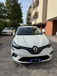 Renault Clio E-Tech Hybrid – perfetta