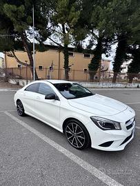 Mercedes CLA 200