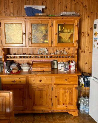 Credenza rustica in legno prodotta da artigiano
