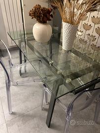 Tavolo cristallo 140-200 cm con sedie