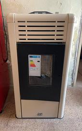 Stufa a pellet - 9,3 kW - nuova non utilizzata