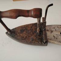 ANTICO FERRO DA STIRO