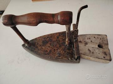 ANTICO FERRO DA STIRO