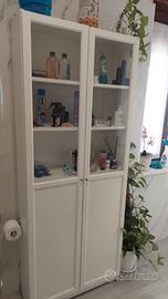 Mobile billy ikea con vetrina