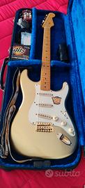 chitarra  Squier by Fender 60° Anniversary