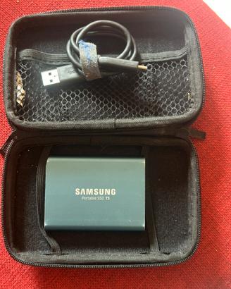 Samsung T5 500GB SSD Esterno + Custodia