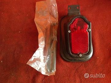 Faro posteriore tombstone