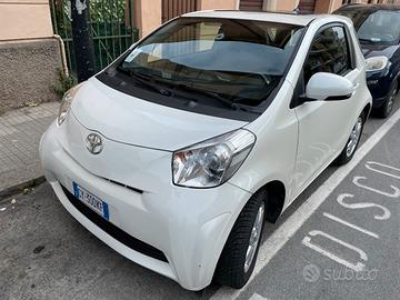 Toyota IQ 1.0 2009