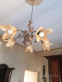 Lampadario e lumi abbinati