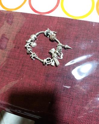 bracciale pandora con 11 scharm