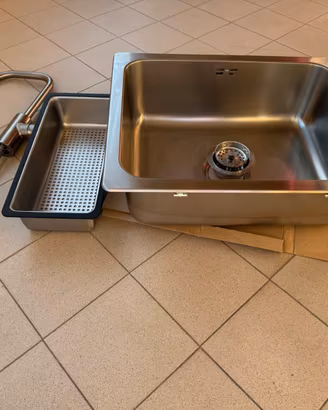 IKEA: Lavello da cucina + miscelatore+ colapasta