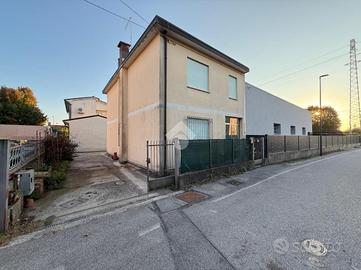 CASA INDIPENDENTE A SAN MARTINO DI LUPARI