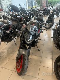 Ducati Monster 937 PLUS