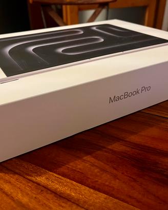 Macbook Pro M5 32GB RAM 1T SSD Silver