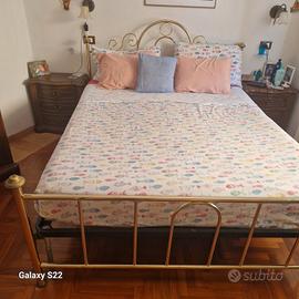 Letto in ottone completo di materasso