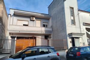 Immobile su due piani