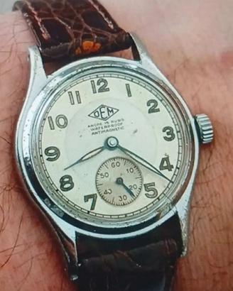 Orologio meccanico militare