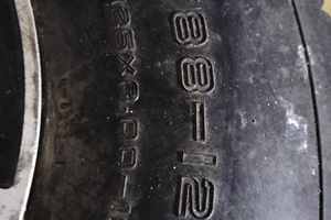 Gomme maxxis 185 88 12