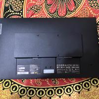 Lenovo D24-20 + supporto scrivania