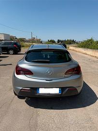 Opel Astra J GTC 1.6T 180cv - SOLO 96.000km