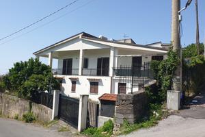 Villa plurifamiliare